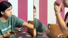 Daughter caught by mother: ప్రియుడితో ఫోన్‌లో మాట్లాడుతున్న కూతురు.. సడన్‌‌గా లోపలికి వచ్చిన తల్లి.. చివరకు..