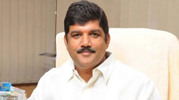 Dhulipalla Narendra: పొన్నూరు దాడి ఘటనపై వైసీపీ నేతలు రాజకీయం చేస్తున్నారు.. ధూళిపాళ్ల నరేంద్ర ఫైర్