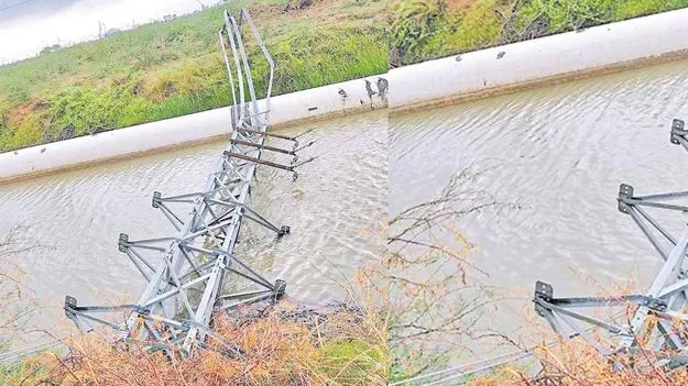 Power tower collapse: వెలగపూడిలో కూలిన విద్యుత్‌ హైఓల్టేజీ టవర్‌