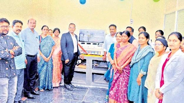 జీజీహెచ్‌లో క్యాన్సర్‌ నిర్ధారణ వైద్య పరికరం
