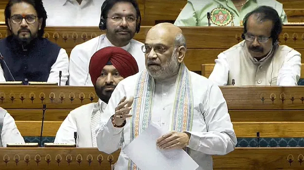 Amit Shah: మావోయిస్టులారా ఆయుధాలను వదలండి