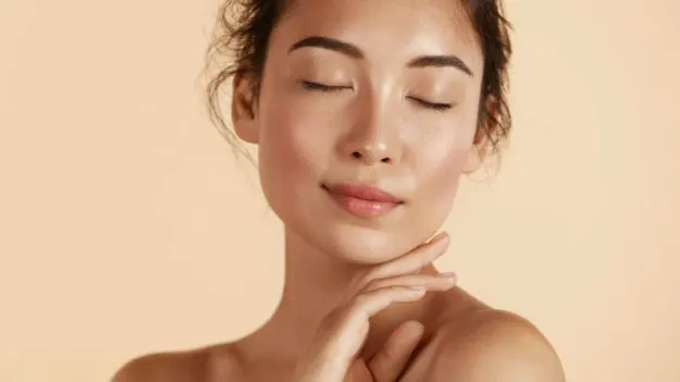 Beauty Tips: ఎండ వల్ల మీ చర్మం నల్లగా మారుతోందా.. ఇవి మీ చర్మాన్ని ప్రకాశవంతం చేస్తాయి..