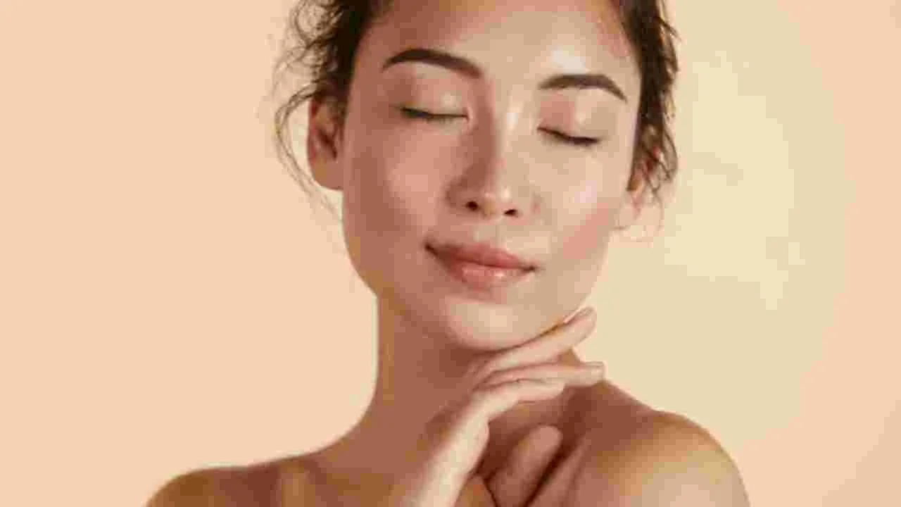 Beauty Tips: ఎండ వల్ల మీ చర్మం నల్లగా మారుతోందా.. ఇవి మీ చర్మాన్ని ప్రకాశవంతం చేస్తాయి..