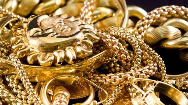 Gold: పోలీసుల తనిఖీలు.. 18 కేజీల బంగారం పట్టివేత