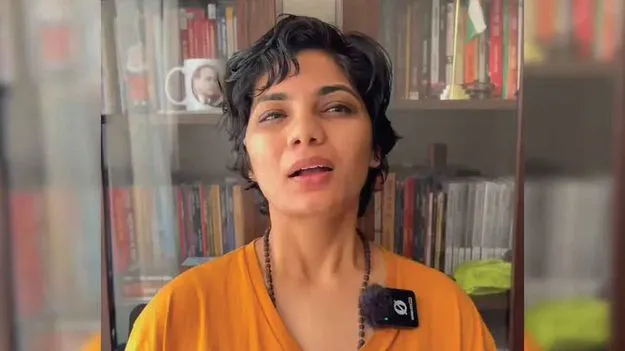 Neha Singh Rathore: యూపీ గాయని నేహా రాథోడ్‌పై దేశద్రోహం కేసు