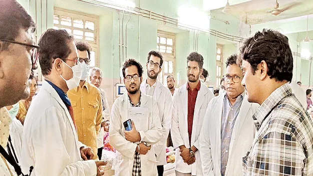 ప్రతి రోగికి ఆధార్‌, అబా కార్డు తప్పనిసరి 