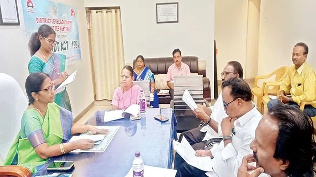  8 స్కానింగ్‌ కేంద్రాలకు సిఫారసు