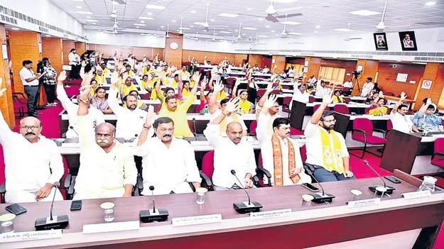 డిప్యూటీ మేయర్‌పై నెగ్గిన అవిశ్వాసం