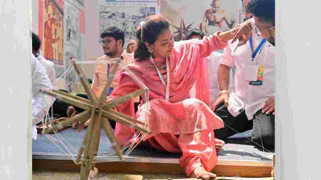 హైదరాబాద్లో భారత్ సమ్మిట్ ప్రారంభం.. పాల్గొన్న పలు దేశాల ప్రతినిధులు