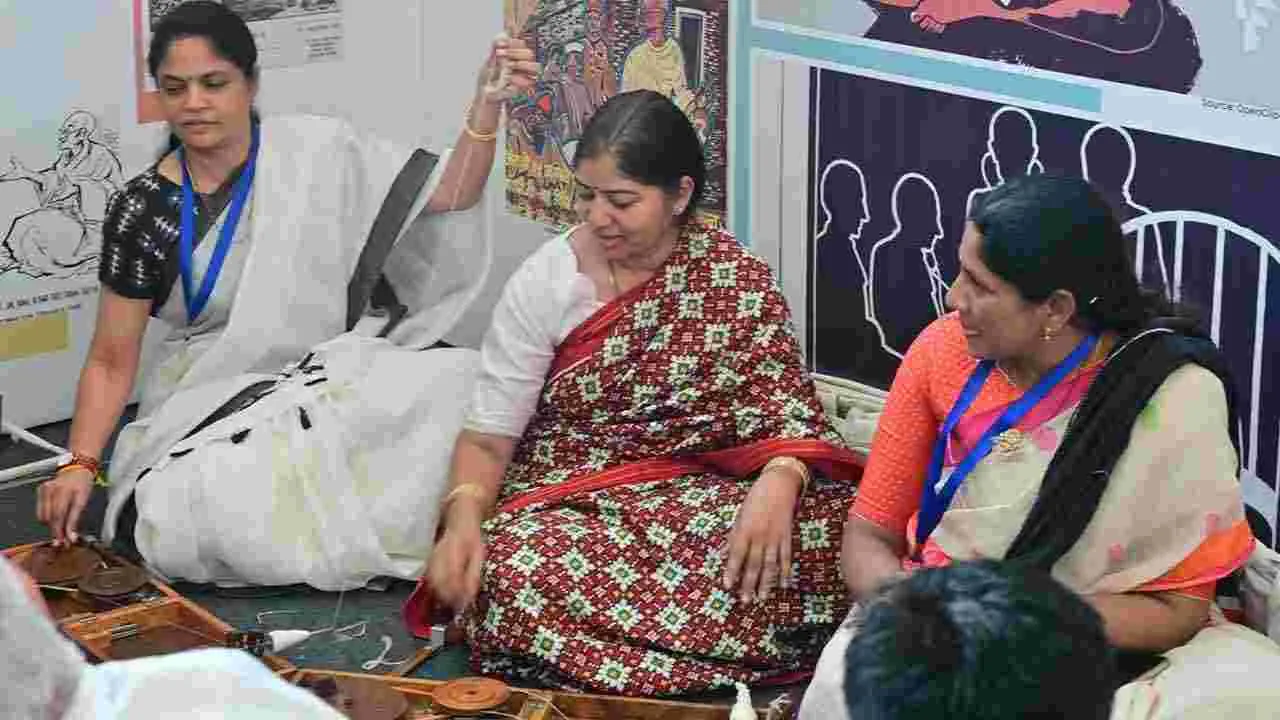 హైదరాబాద్లో భారత్ సమ్మిట్ ప్రారంభం.. పాల్గొన్న పలు దేశాల ప్రతినిధులు