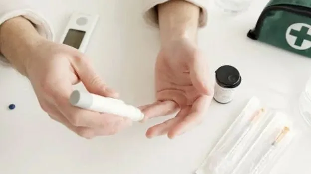 Insulin Resistance: ఇన్సులిన్ నిరోధకతతో బాధపడుతున్నారా.. ఖాళీ కడుపుతో వీటిని తినండి..