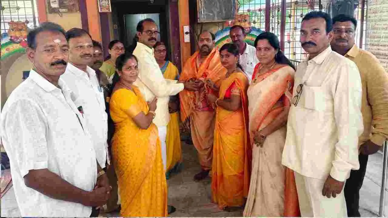 తెలంగాణలో ఘనంగా ఏపీ సీఎం చంద్రబాబు జన్మదిన వేడుకలు