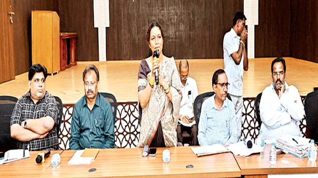 కల్లూరు అభివృద్ధిపై ప్రత్యేక దృష్టి సారించాలి