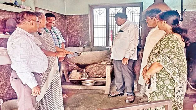 మహిళా సాధికారతకు ప్రభుత్వం పెద్దపీట