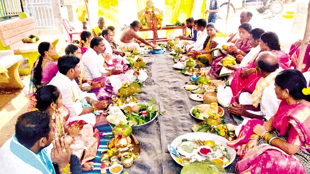   వజ్రకవచంతో దర్శనమిచ్చిన శ్రీనివాసుడు 