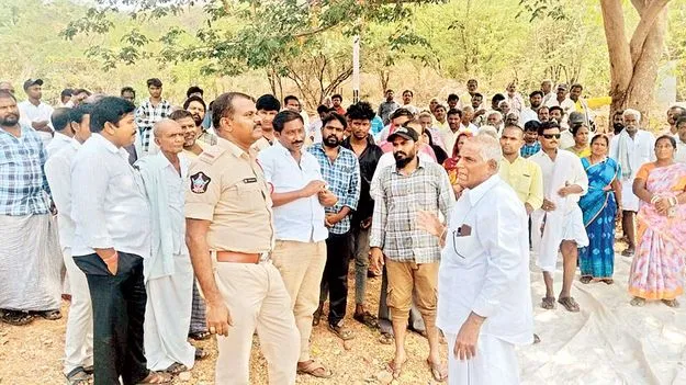 ముంపు బాధితులకు స్థలాలు ఇవ్వాలి 