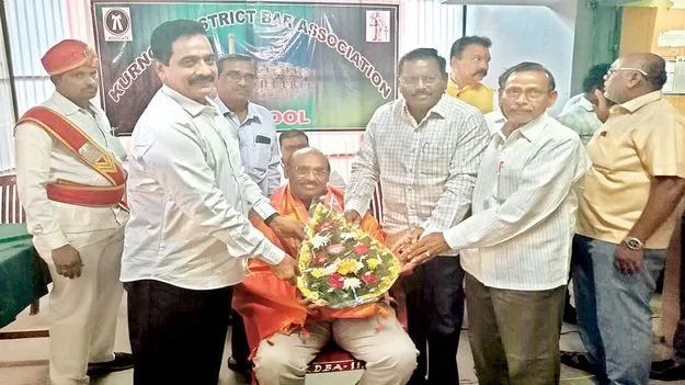 అదనపు జిల్లా జడ్జిలకు ఘనంగా వీడ్కోలు