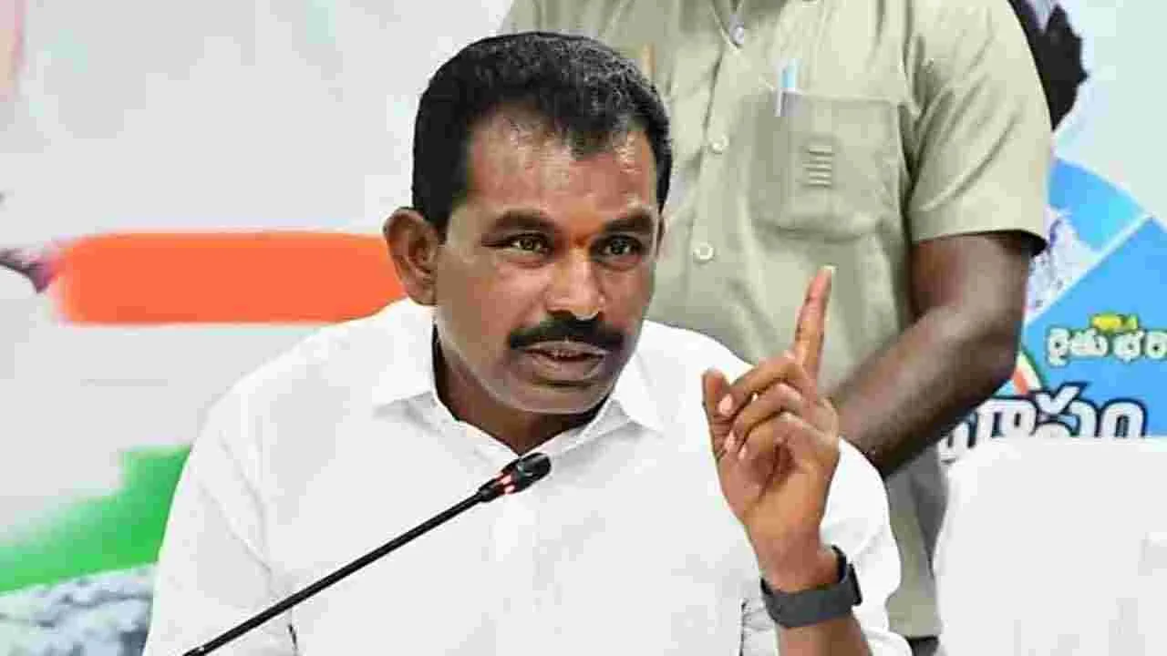 MLA  Mega Reddy: మాజీ మంత్రి నిరంజన్ రెడ్డిపై ఎమ్మెల్యే మెగారెడ్డి సంచలన వ్యాఖ్యలు