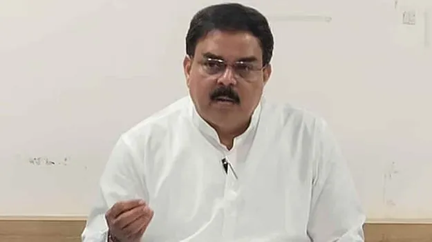 Nadendla Manohar: రేషన్ షాపుల ద్వారానే నిత్యవసర వస్తువుల పంపిణీ.. ఎందుకంటే..