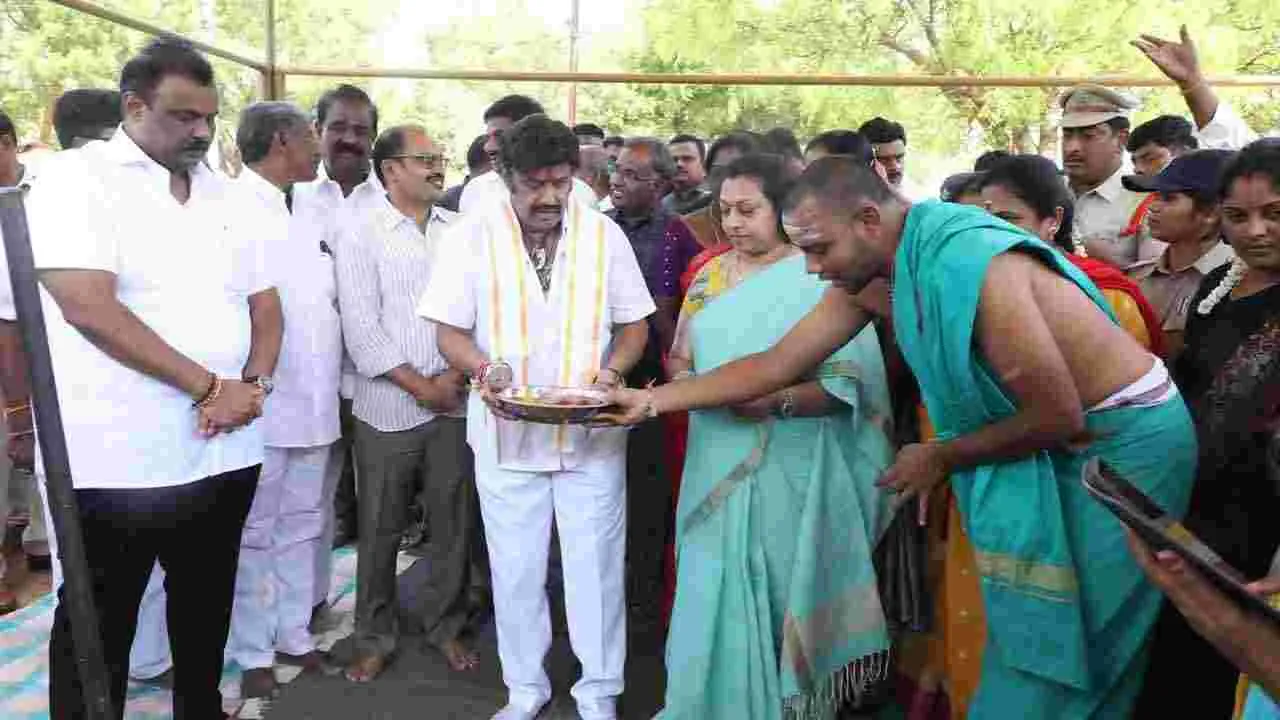 Balakrishna:హిందూపురంలో ఇళ్ల పట్టాల పంపిణీ.. పాల్గొన్న నందమూరి బాలకృష్ణ