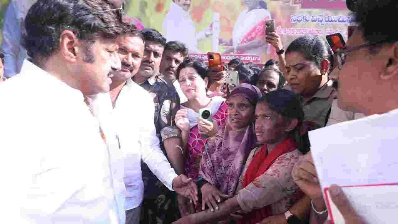 Balakrishna:హిందూపురంలో ఇళ్ల పట్టాల పంపిణీ.. పాల్గొన్న నందమూరి బాలకృష్ణ