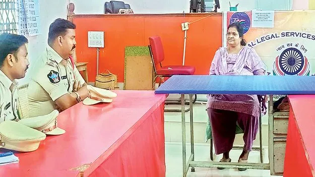  చట్టాలపై అవగాహన కల్పించాలి