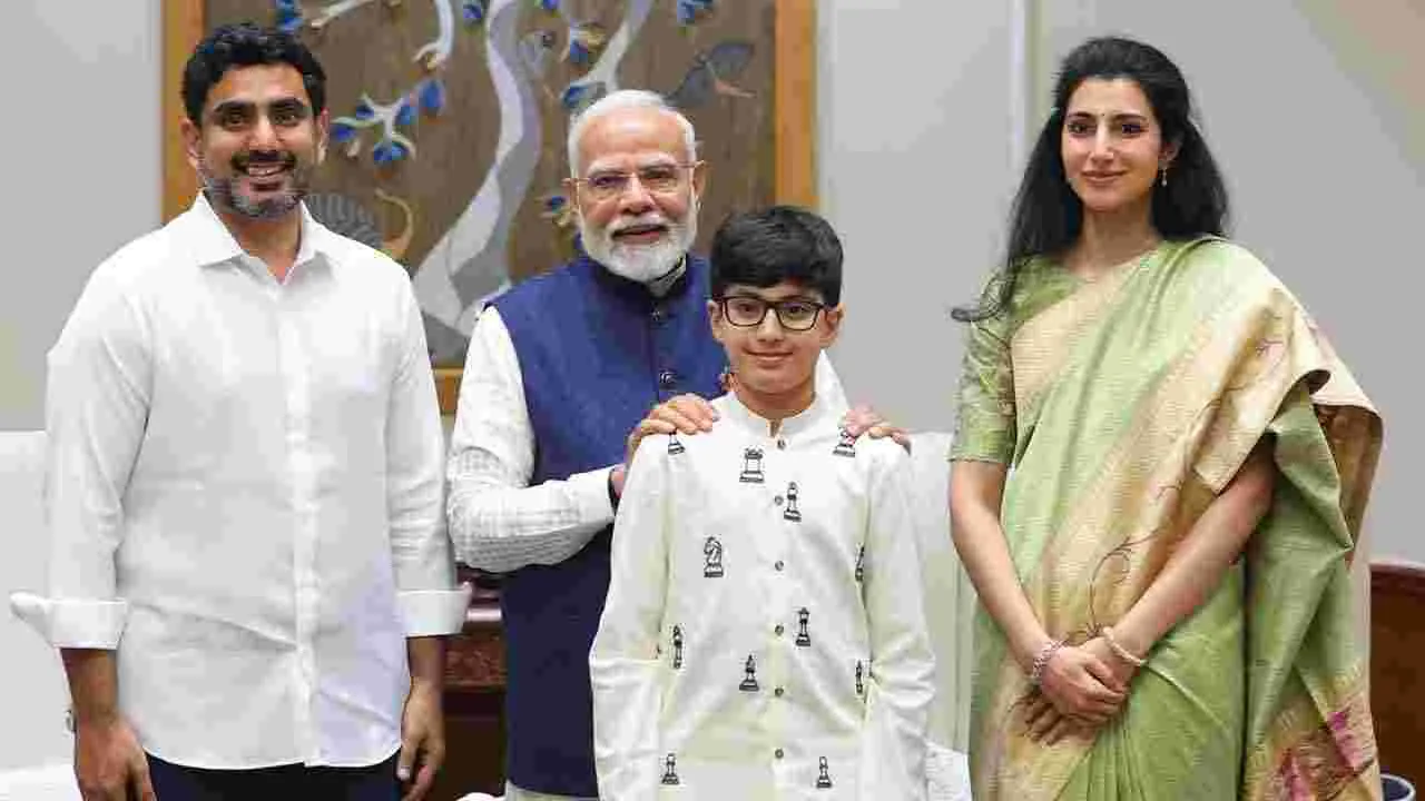 ప్రధాని నరేంద్రమోదీతో  ఏపీ మంత్రి నారా లోకేష్ భేటీ 