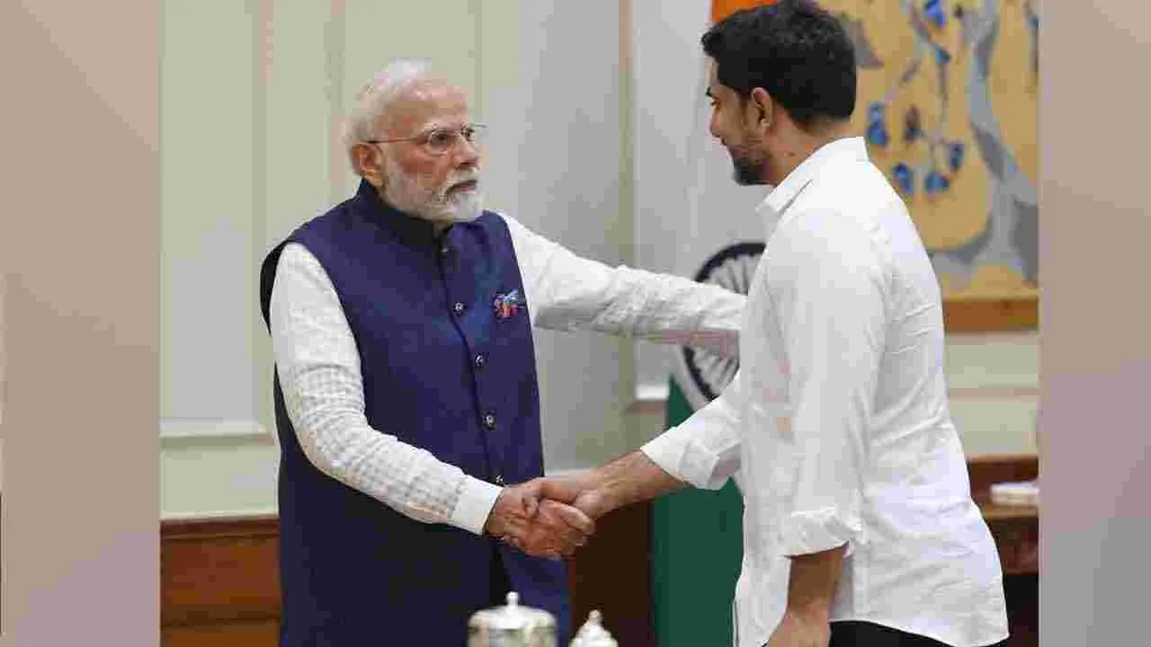 ప్రధాని నరేంద్రమోదీతో  ఏపీ మంత్రి నారా లోకేష్ భేటీ 