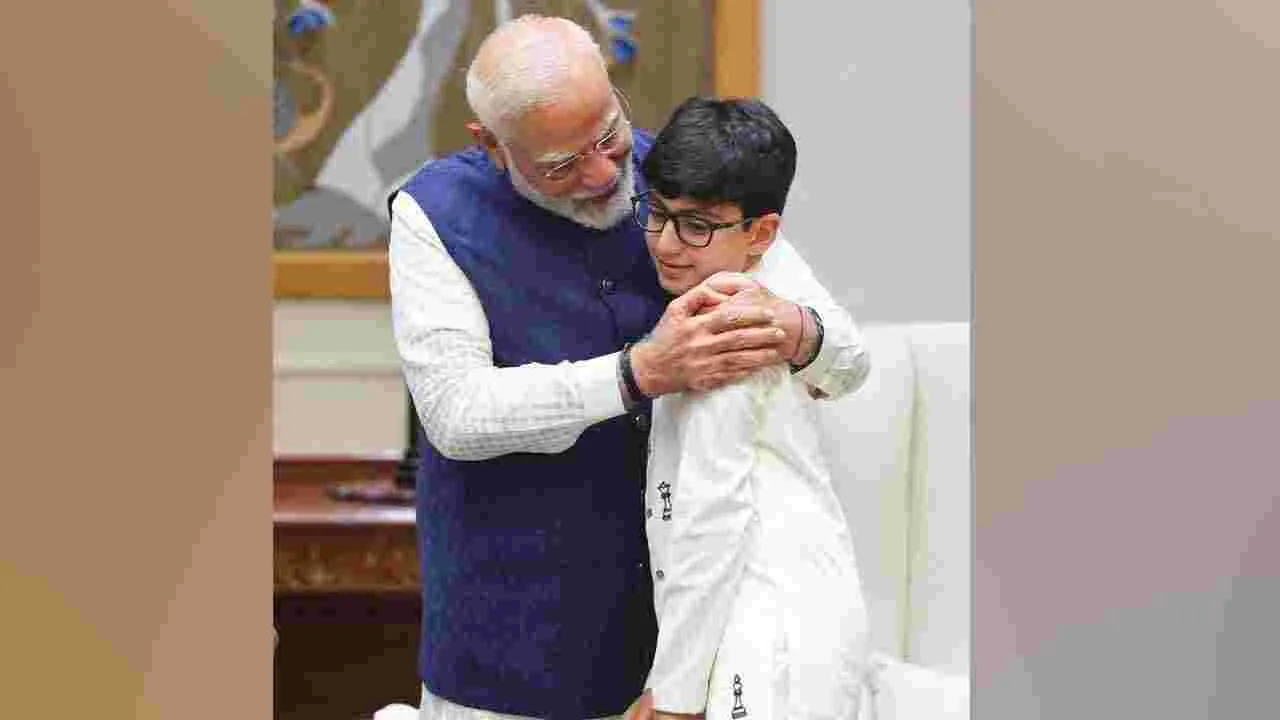 ప్రధాని నరేంద్రమోదీతో  ఏపీ మంత్రి నారా లోకేష్ భేటీ 