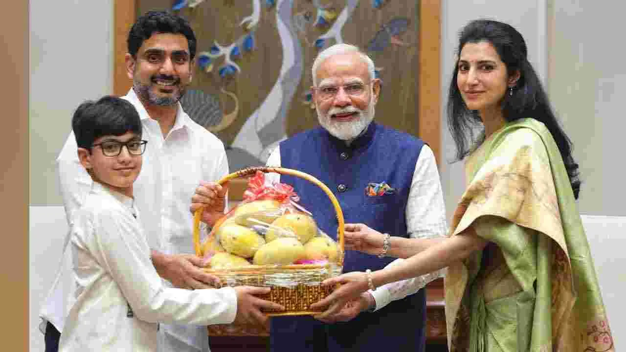 ప్రధాని నరేంద్రమోదీతో  ఏపీ మంత్రి నారా లోకేష్ భేటీ 