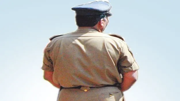 ఖాకీల కలెక్షన్‌