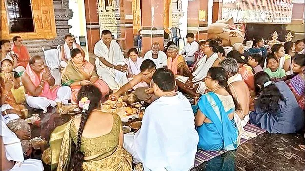 విగ్రహ ప్రతిష్ఠాపనోత్సవాలు ప్రారంభం