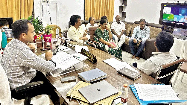 irrigation water   సాగునీటికి ఇబ్బంది లేకుండా చర్యలు తీసుకోండి