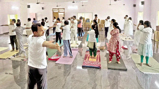 యోగా సాధనతో మానసిక వికాసం