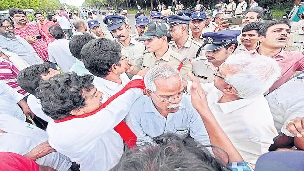 స్టీల్‌ప్లాంటు వద్ద ఉద్రిక్తత