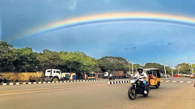 జల్లులతో చల్లబడిన వాతావరణం