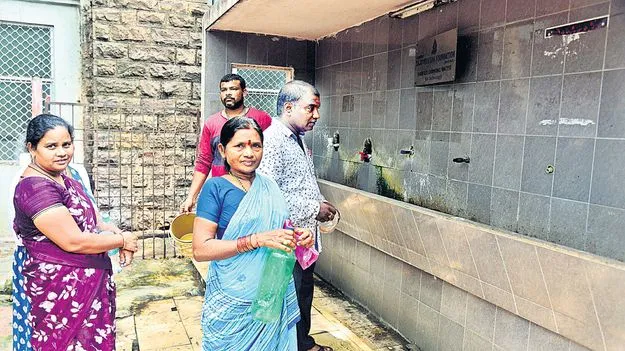 కేజీహెచ్‌లో తాగునీటి కష్టాలు!