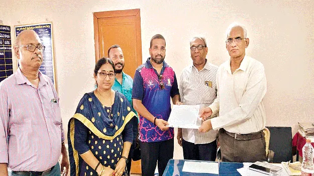 జోనల్‌ స్థాయిలో టెక్కలి డిపోకు రెండో స్థానం