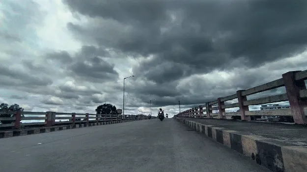 తెరపిచ్చిన వర్షం