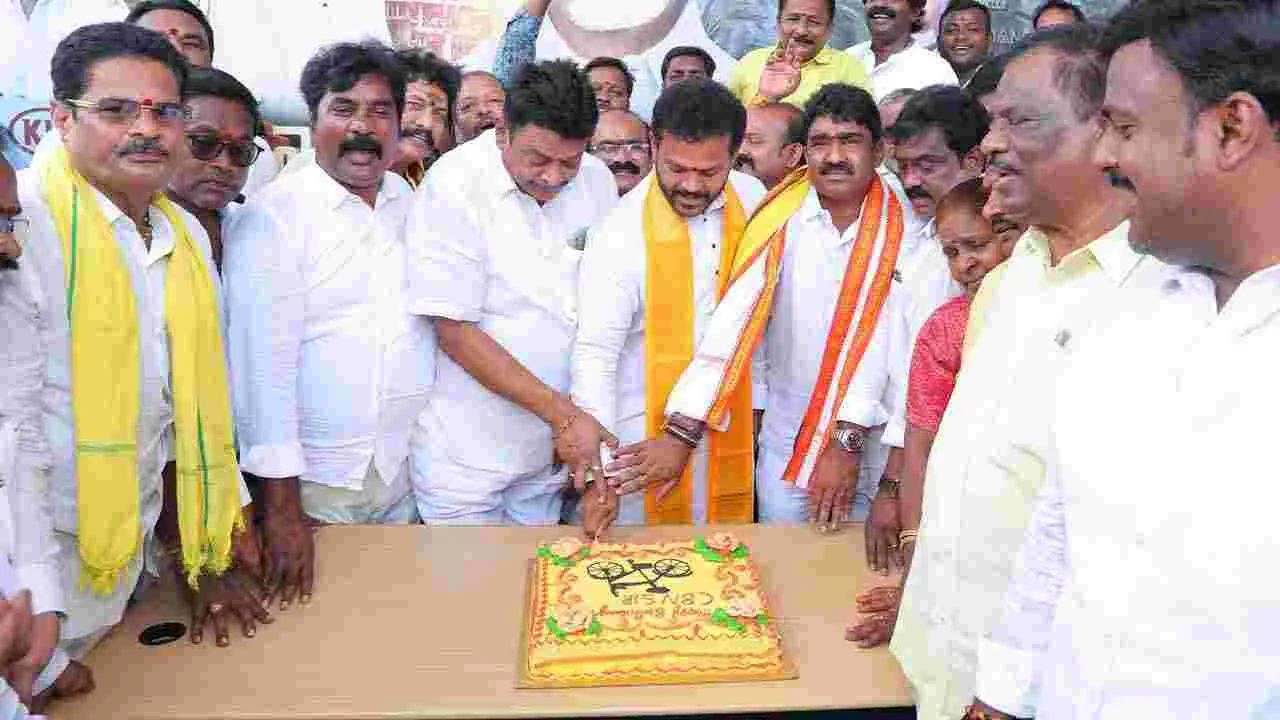 శ్రీకాకుళంలో సీఎం చంద్రబాబు పుట్టినరోజు వేడుకలు