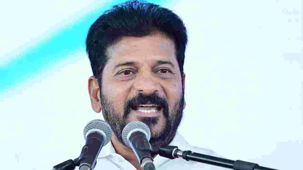 ఏఈఈ, జేటీవోలకు ఉద్యోగ నియామక పత్రాలు అందజేసిన సీఎం రేవంత్ రెడ్డి