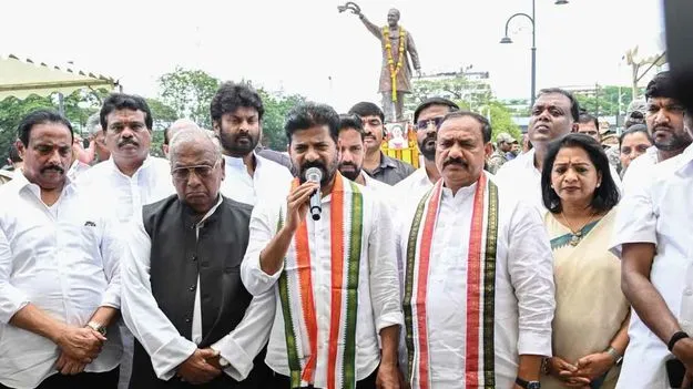 CM Revanth Reddy: పాక్‌కి బుద్ది చెప్పడంలో ప్రధాని వెనకడుగు..