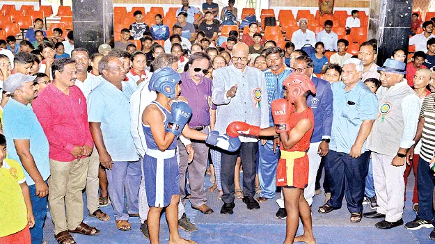 సాధనతో లక్ష్యాలను సాధించాలి