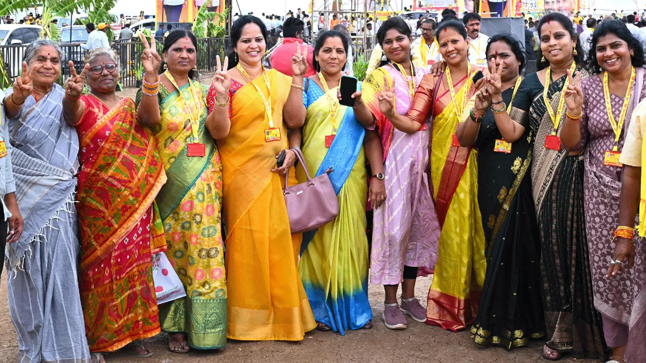 TDP Mahanadu 2025: కన్నుల పండువగా కడపలో టీడీపీ మహానాడు రెండోరోజు
