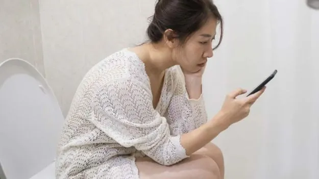 Health Tips: టాయిలెట్ మీద ఎంతసేపు కూర్చోవాలి.. ఎక్కువసేపు కూర్చోవడం వల్ల ఏం జరుగుతుందో తెలుసా..