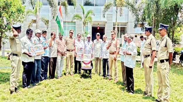 వీర జవాన్‌కు ఘన నివాళి