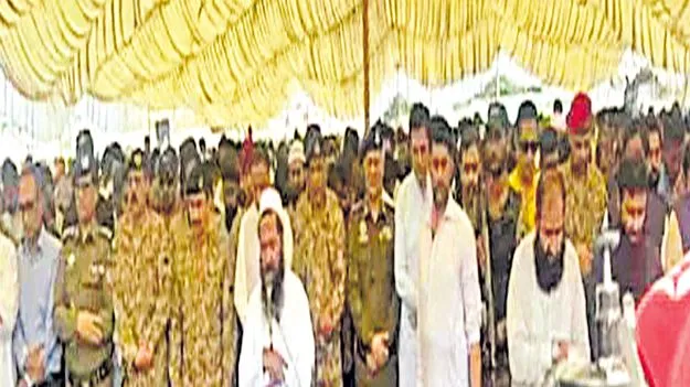 Lashkar Commander Funeral: పాక్‌ ప్రభుత్వ లాంఛనాలతో   ఉగ్రవాదుల అంత్యక్రియలు