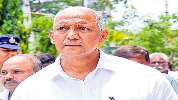 Ex-MLA Vallabhaneni Vamsi: ముందస్తు బెయిల్‌ ఇవ్వండి