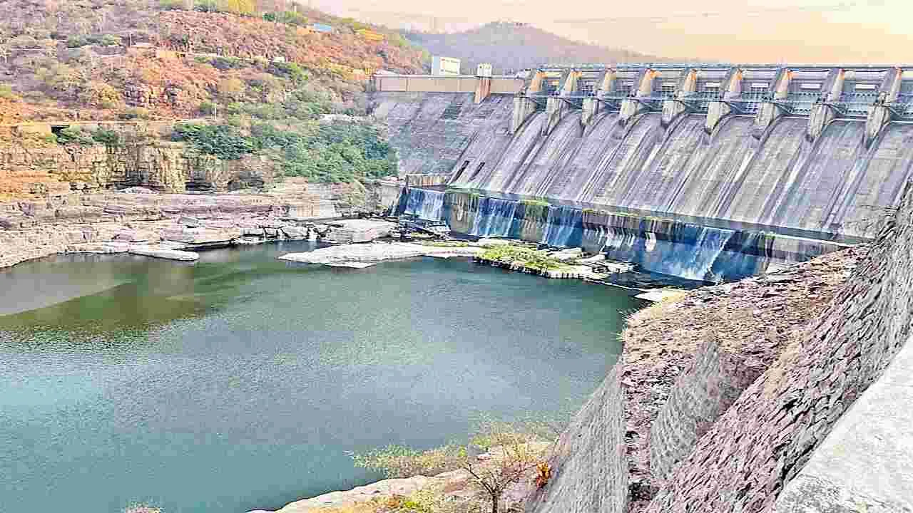 Srisailam Dam Safety: శ్రీశైలం రాతి గోడలకుసపోర్టు వాల్స్‌