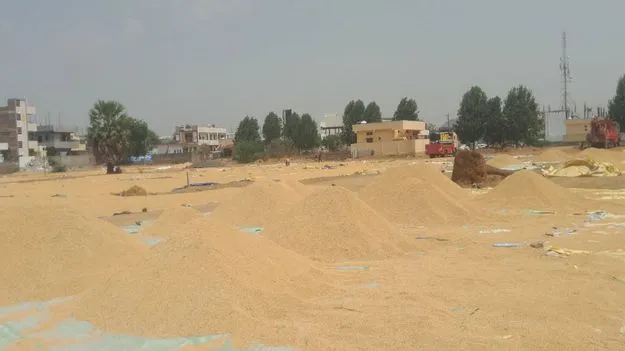 కొనుగోళ్లకు ఎండదెబ్బ  